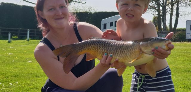 Hannah_Rhodri_carp20200422_145443 Hannah_Rhodri_carp20200422_145443